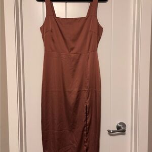 Babaton ‘90s slit dress